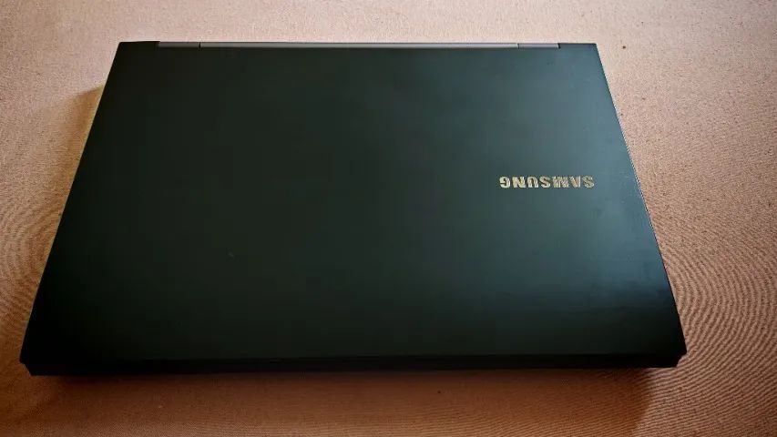 Notebook Samsung Core i5 3520m 3.3Ghz - 8Gb -120Gb - Tela 14'' - Bateria Perfeita