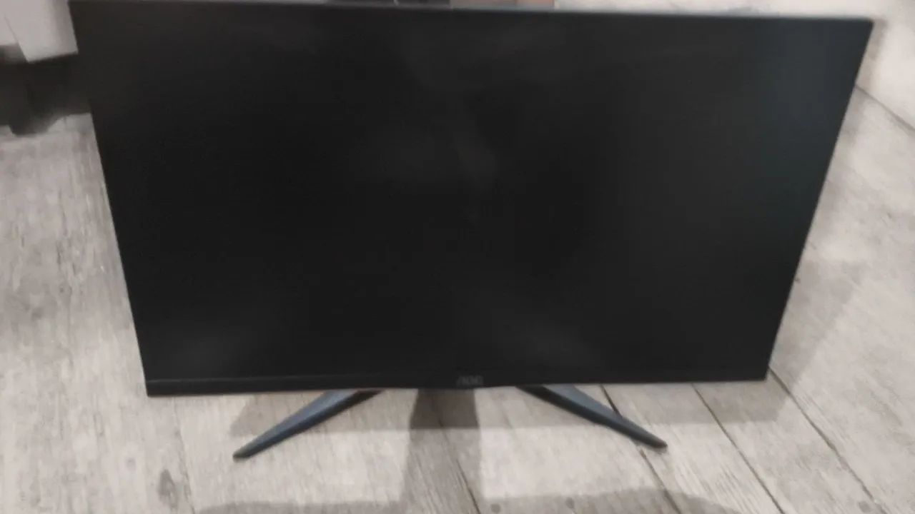 Monitor Aoc tela trincada