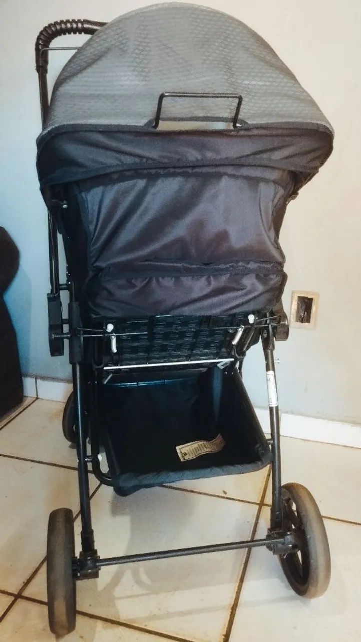 Carrinho de bebe Galzerano semi novo - Foto 4