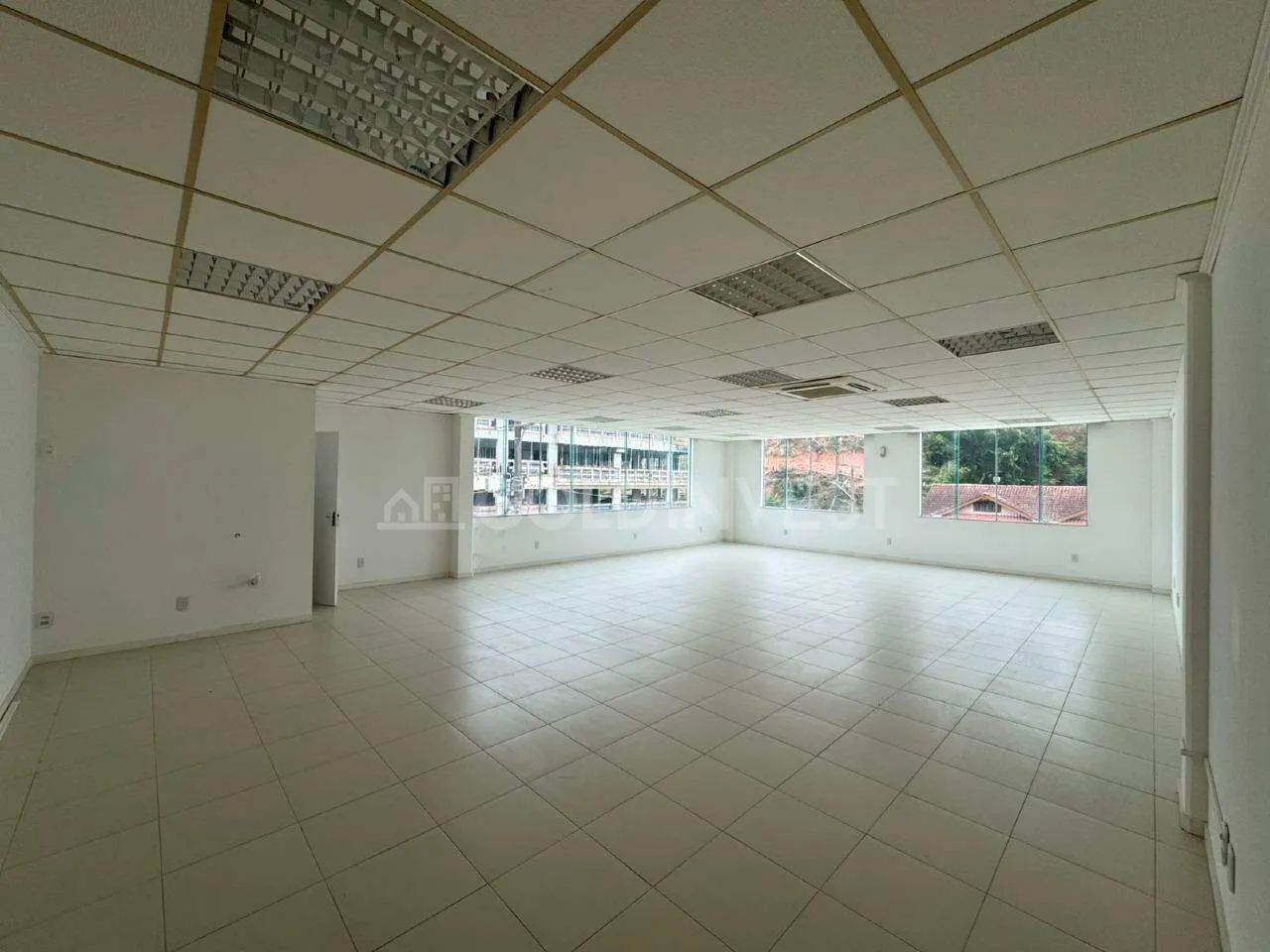 Sala comercial com 90m² no Centro de Guabiruba!!! - Foto 4