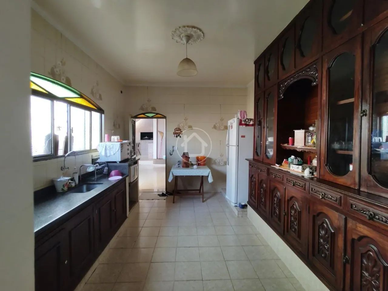 CASA COM 03 SUITES E RICA EM PLANEJADOS - Foto 3