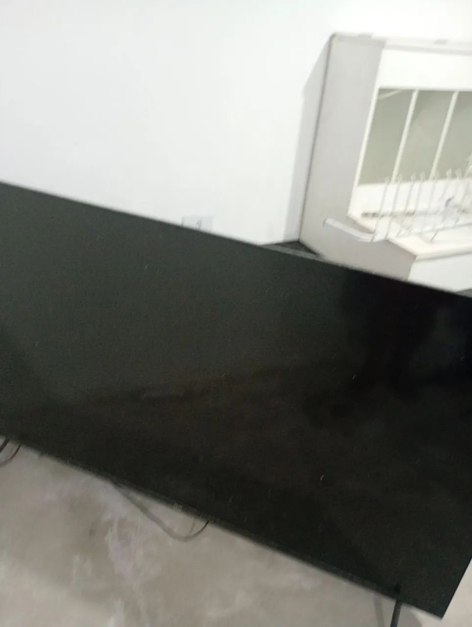 Vendo TV 65 polegadas com defeito pô 250