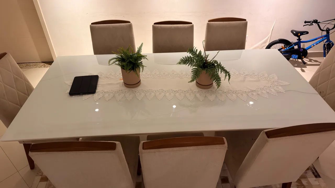 Mesa e Cadeiras 8