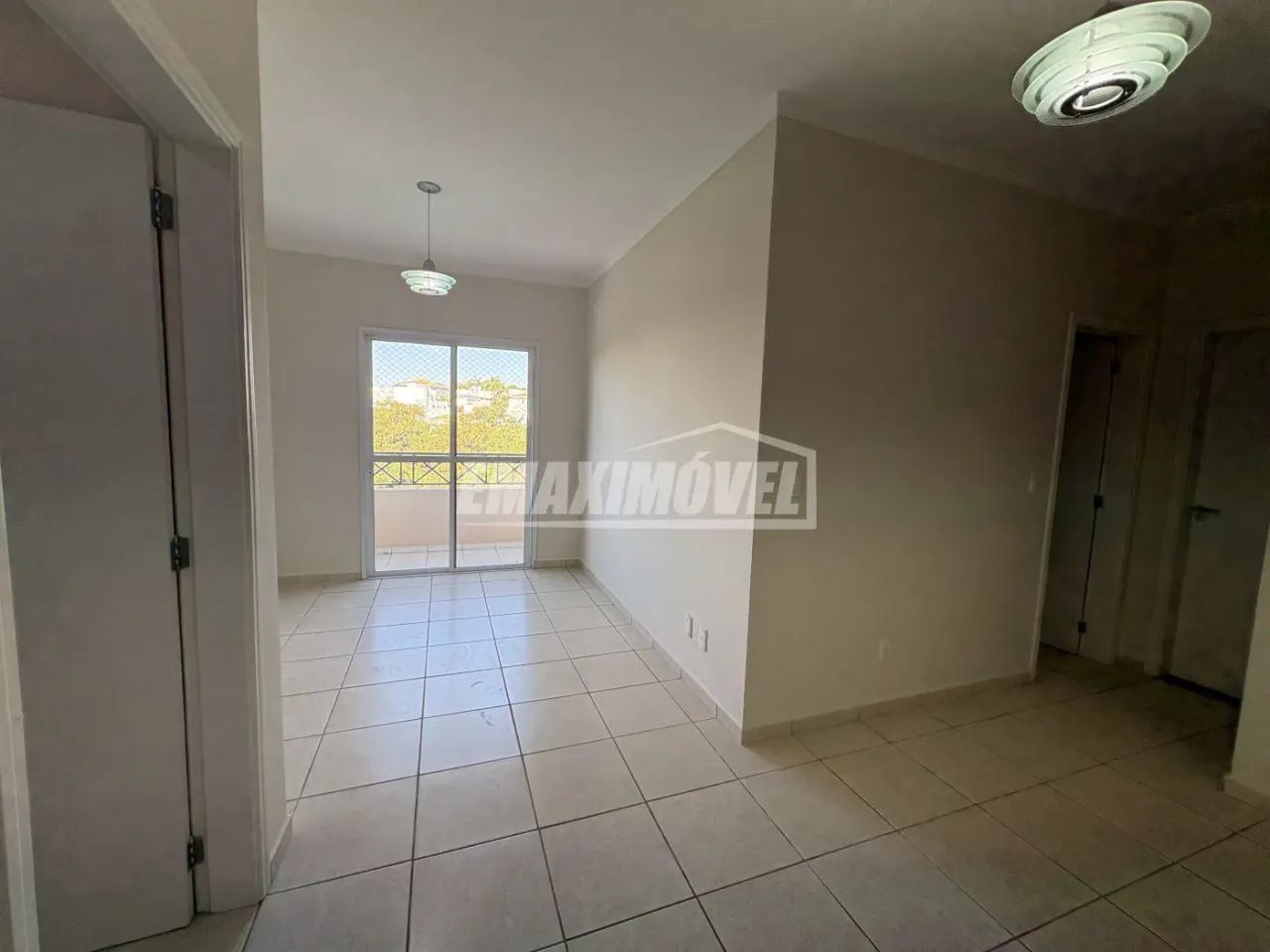Apartamento com 2 quartos para alugar no Edificio Florença