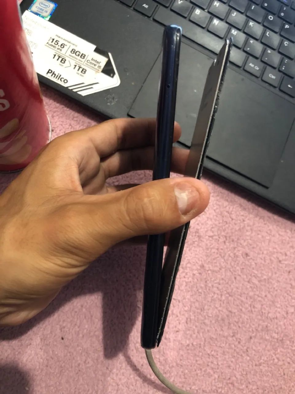 Samsung com tela quebrada e solta  - Foto 3