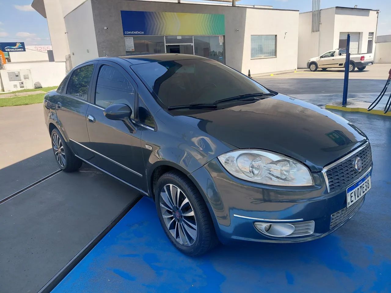 Fiat Linea Essence 1.8 Flex 16V 4P 2012
