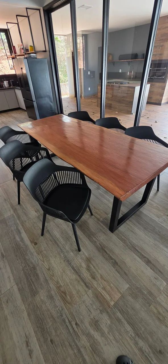 Mesa de Jantar Madeira Peroba Maciça com 6 cadeiras. - Foto 3