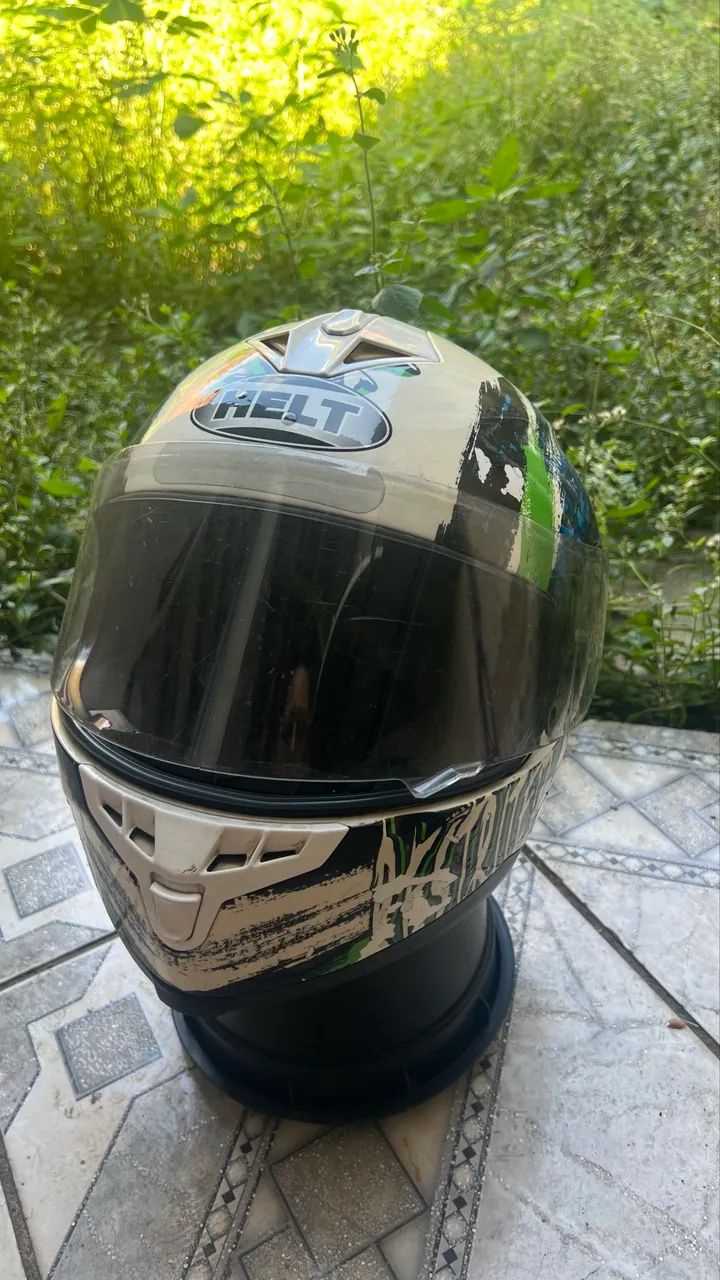 Capacete usado para moto 
