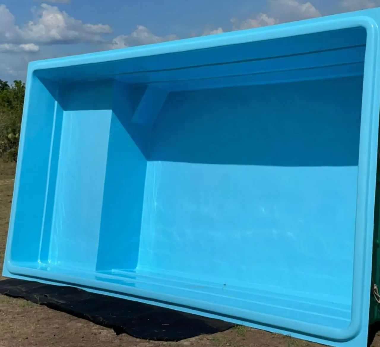 Piscina Golden 8 mts com aquecimento solar instalado 