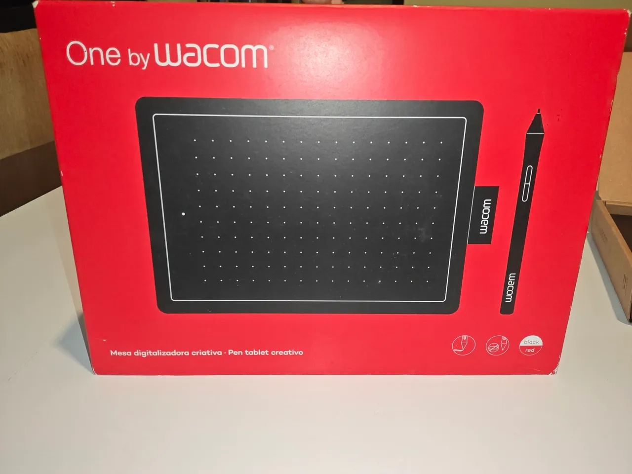 One by Wacom (Semi-novo)