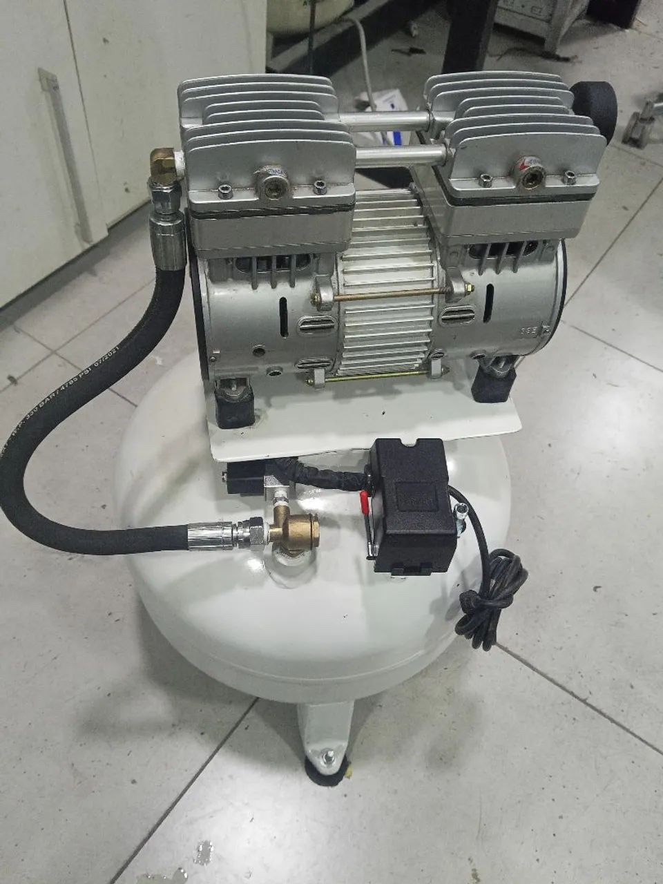 Compressor odontológico 