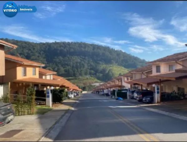 Sobrado 4 dormitórios á venda em condomínio !