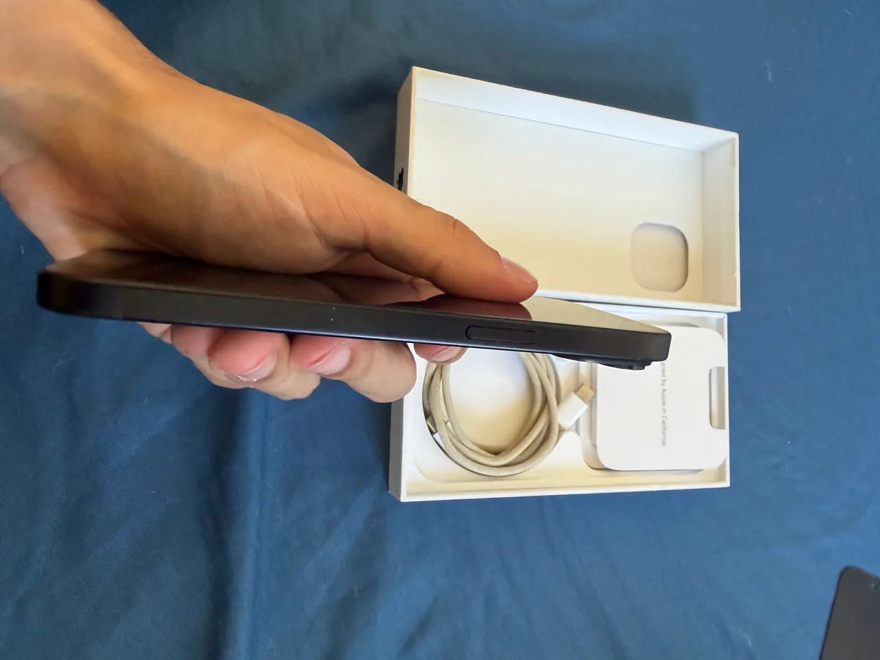 iPhone 15 128GB