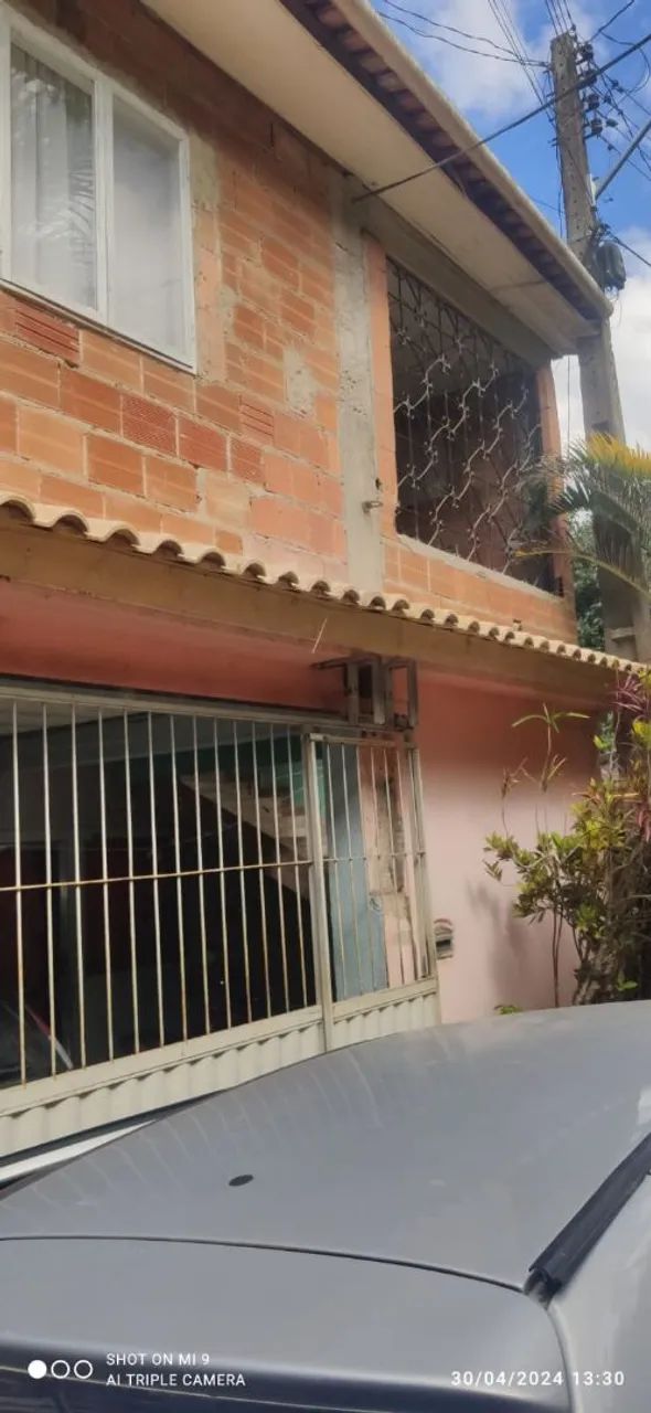 Vendo casa com 2 pavimentos 
