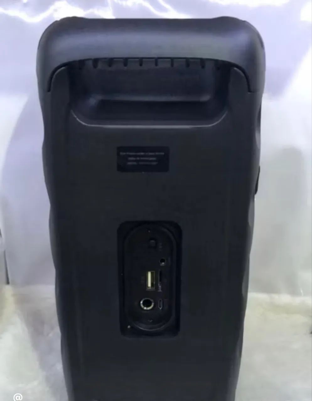 Caixa de som nunca usada, com caixa e carregador nova sem detalhes  - Foto 4