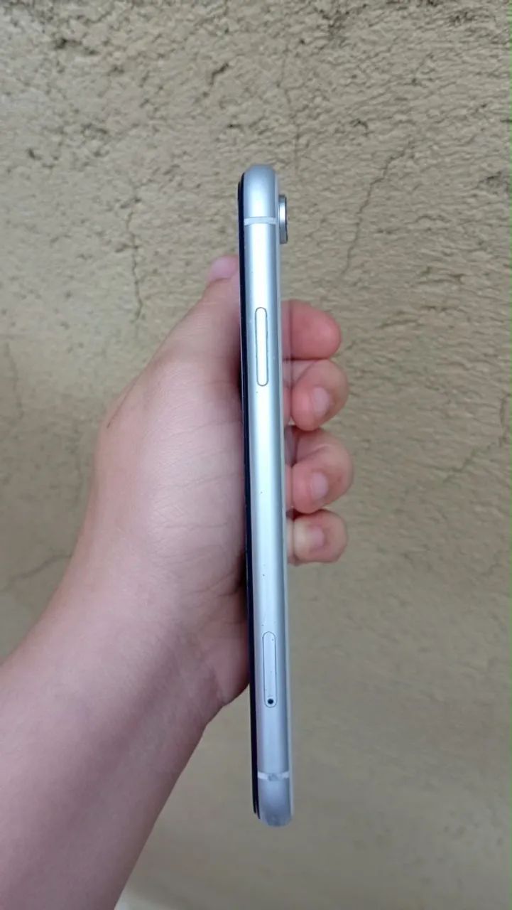vendo iphone XR branco  - Foto 2