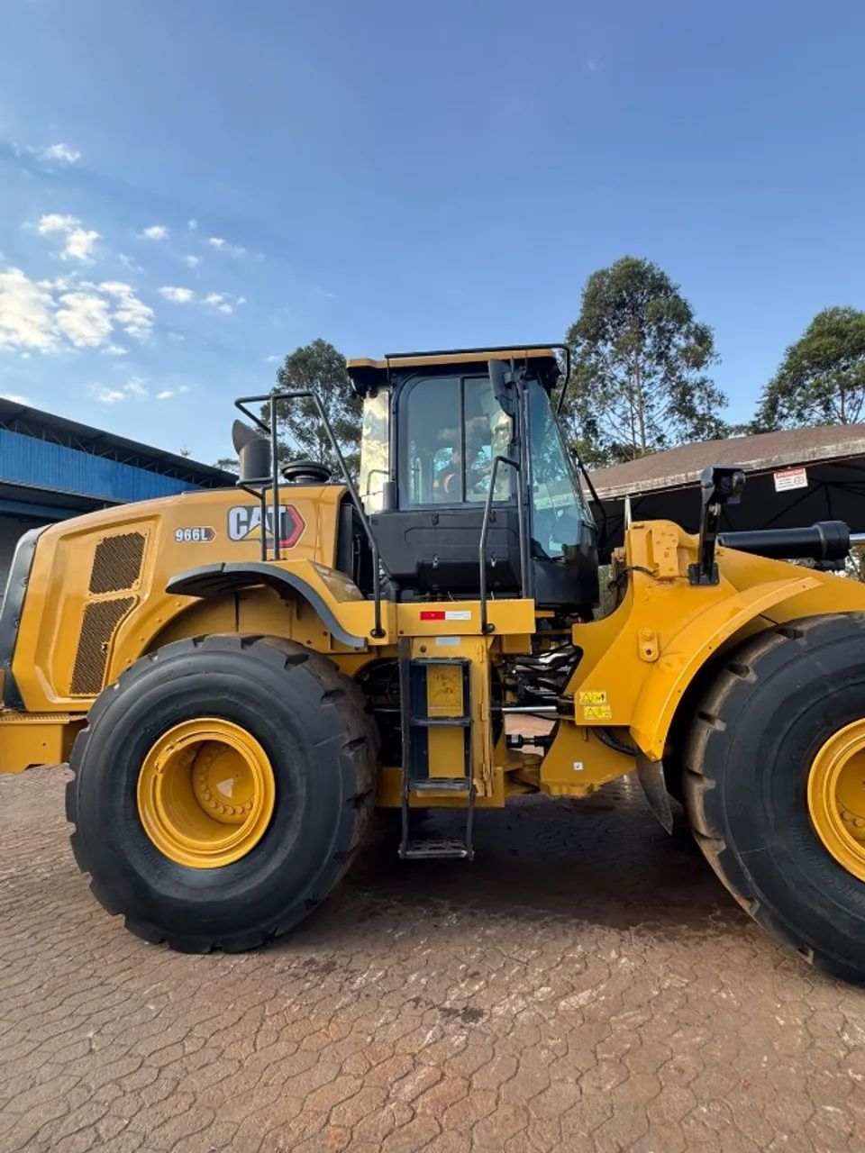 Pá Carregadeira Caterpillar 966L - Foto 4