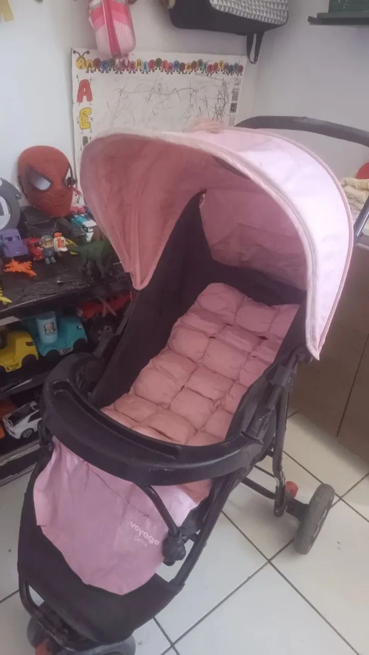 Vendo carrinho de bebê rosa - Foto 3