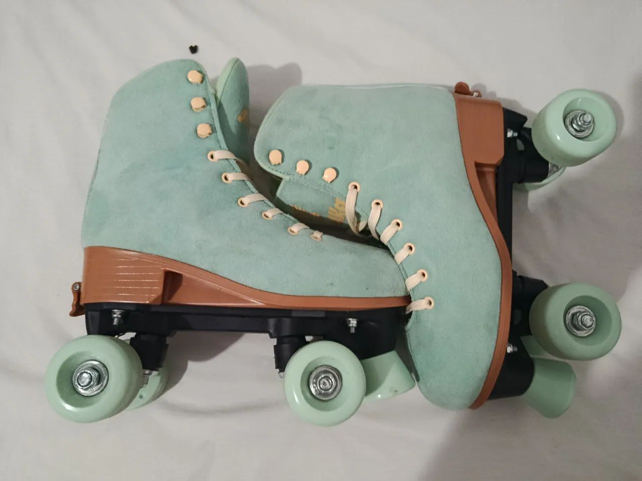 PATINS QUAD DE CAMURÇA 