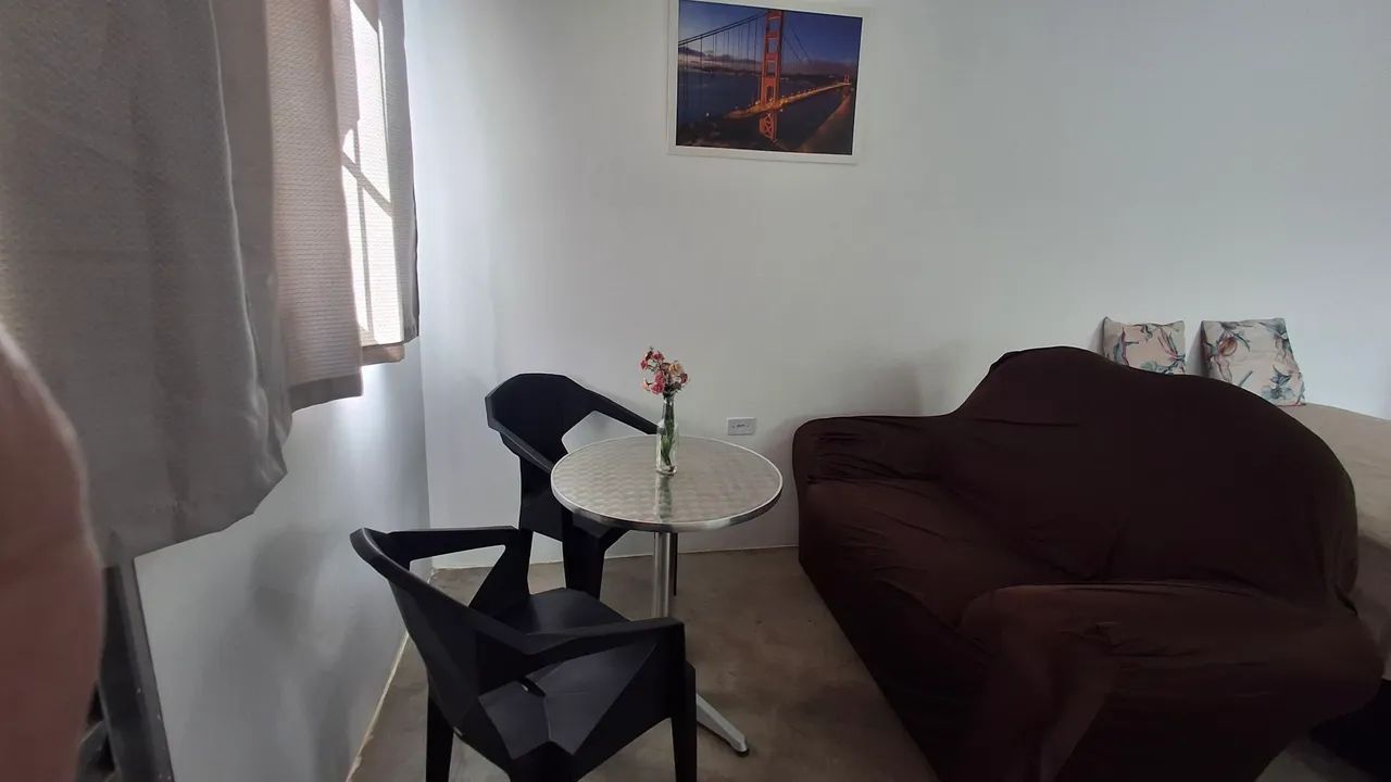 Alugo kitnet mobiliada 