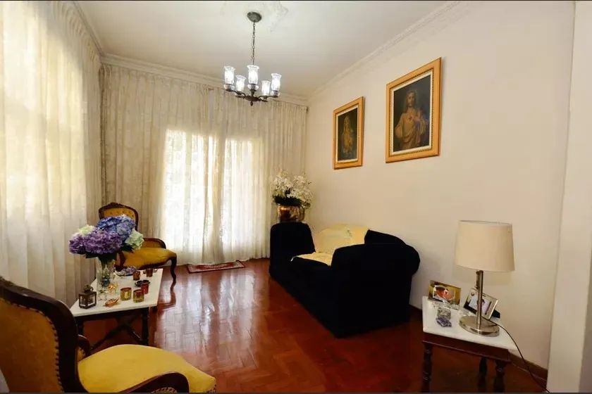 Casa à Venda - São Lucas, 5 Quartos, 200 m2