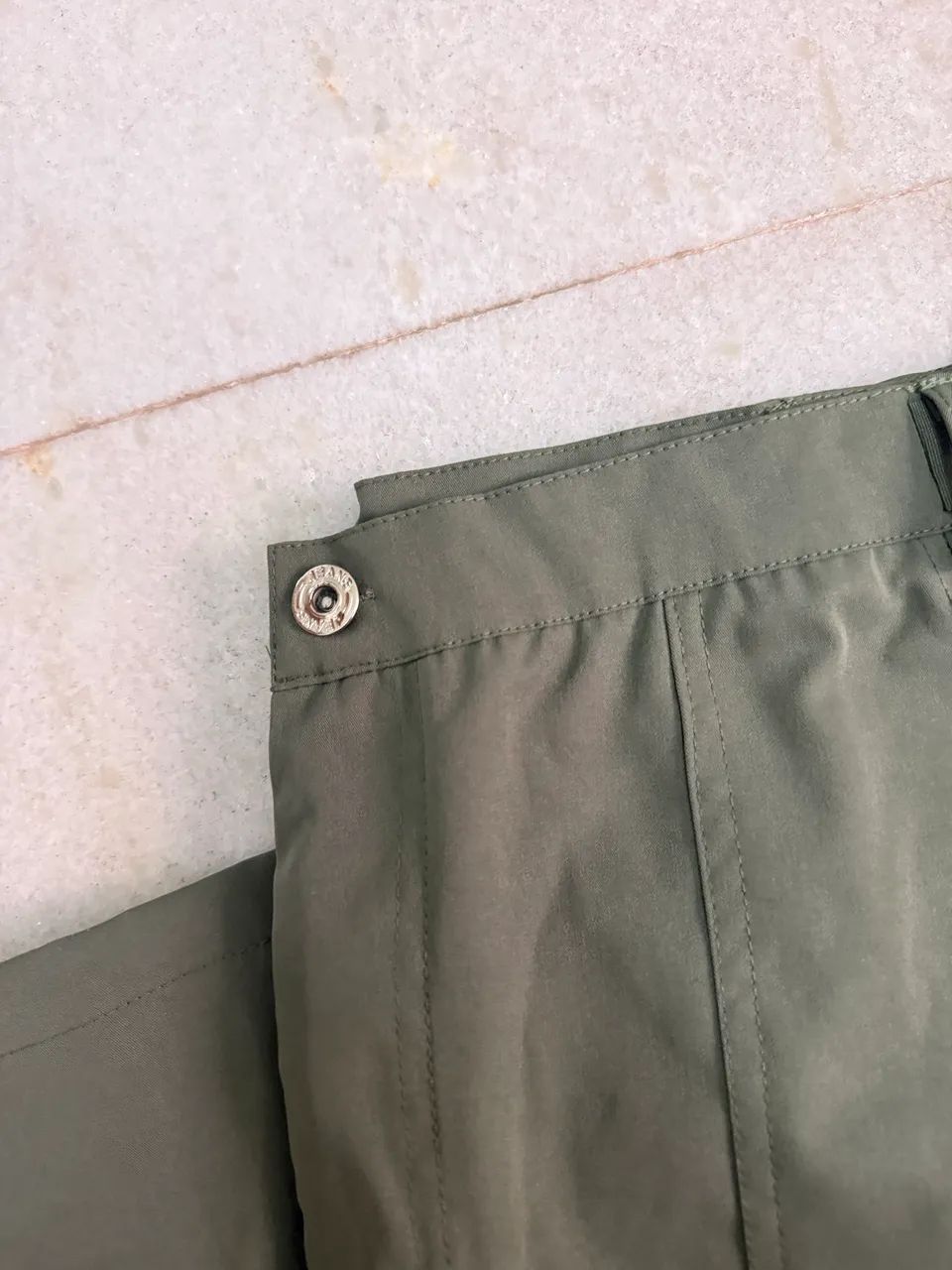 Calça M com ajuste de cintura  - Foto 3