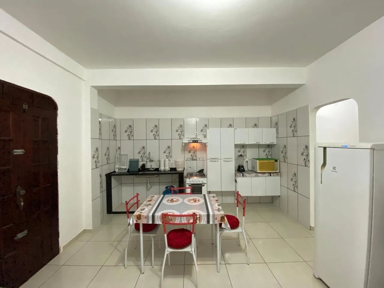 Vende mesa com 4 lugares - Foto 4