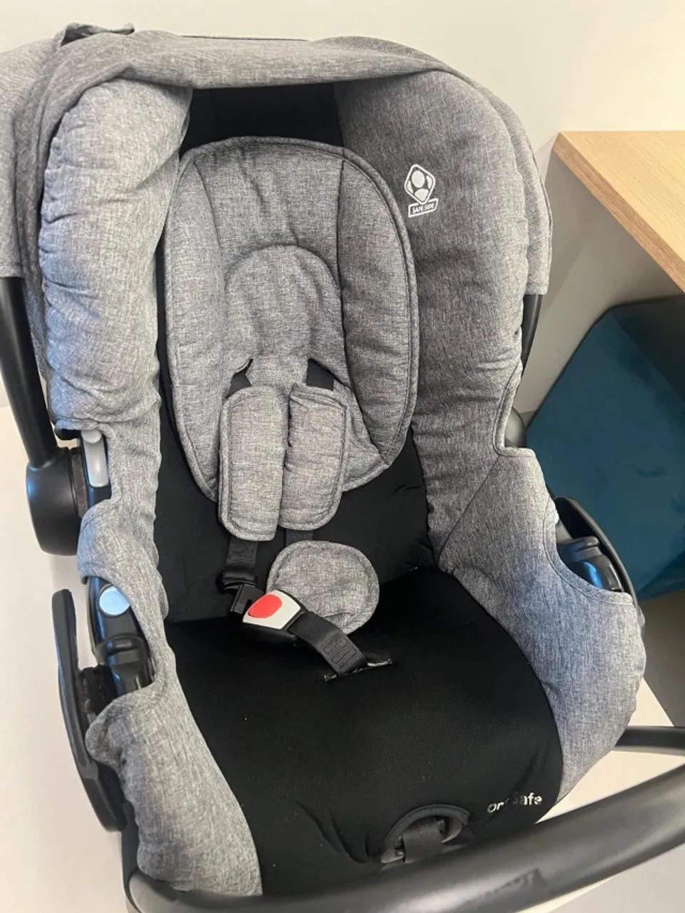 Bebê Conforto Safety 1st One-Safe com Base - Cinza