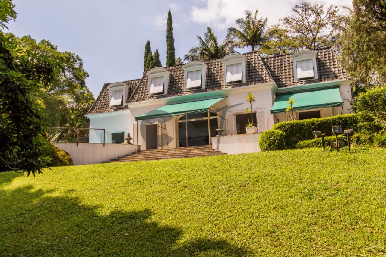 Casa de Condomínio - 5 Dormitórios (4 Suítes) à Venda ou para Aluga na Chácara Flora - São 1