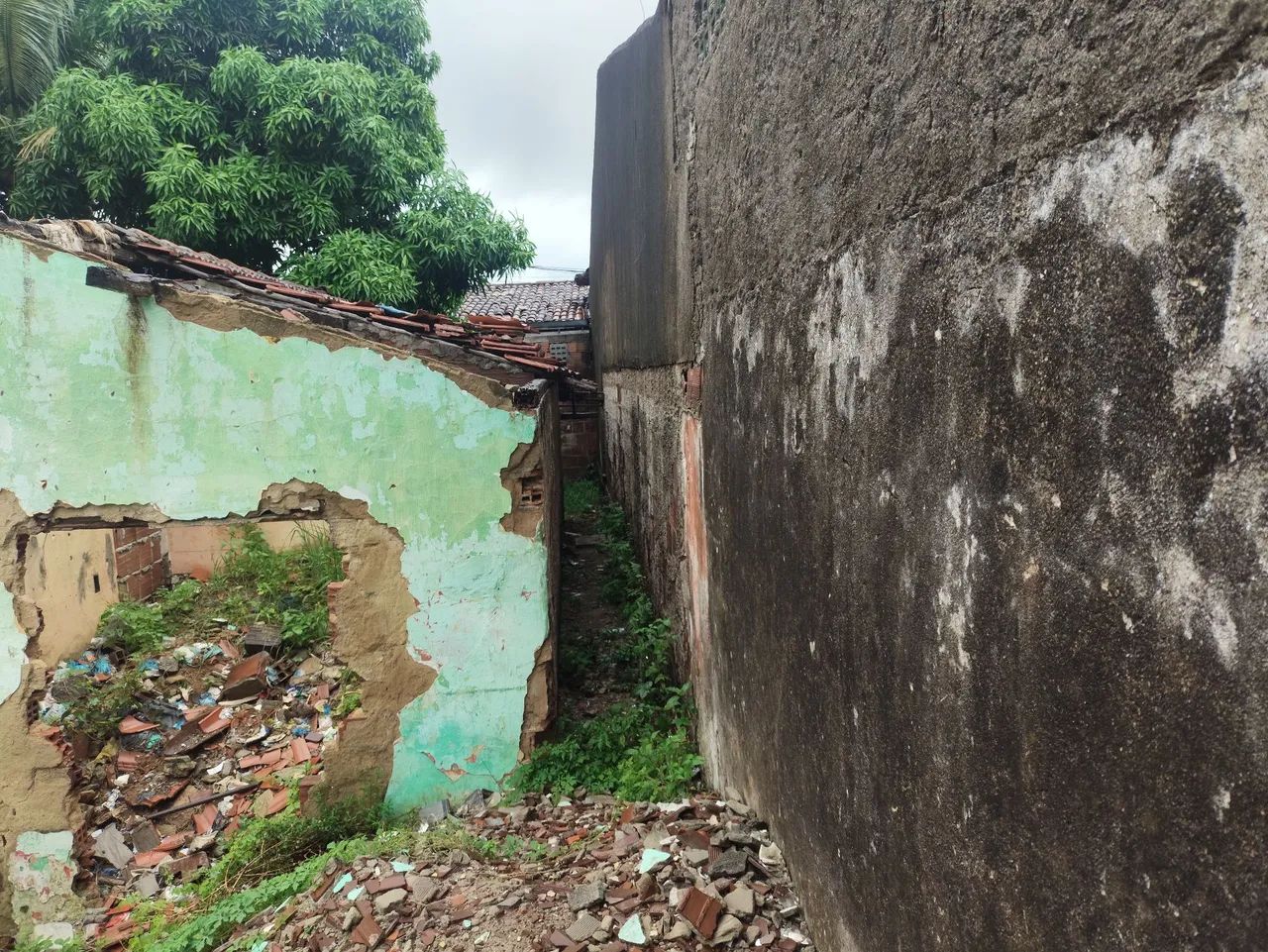 Vende -se ou troca terreno em cruz das armas - Foto 4