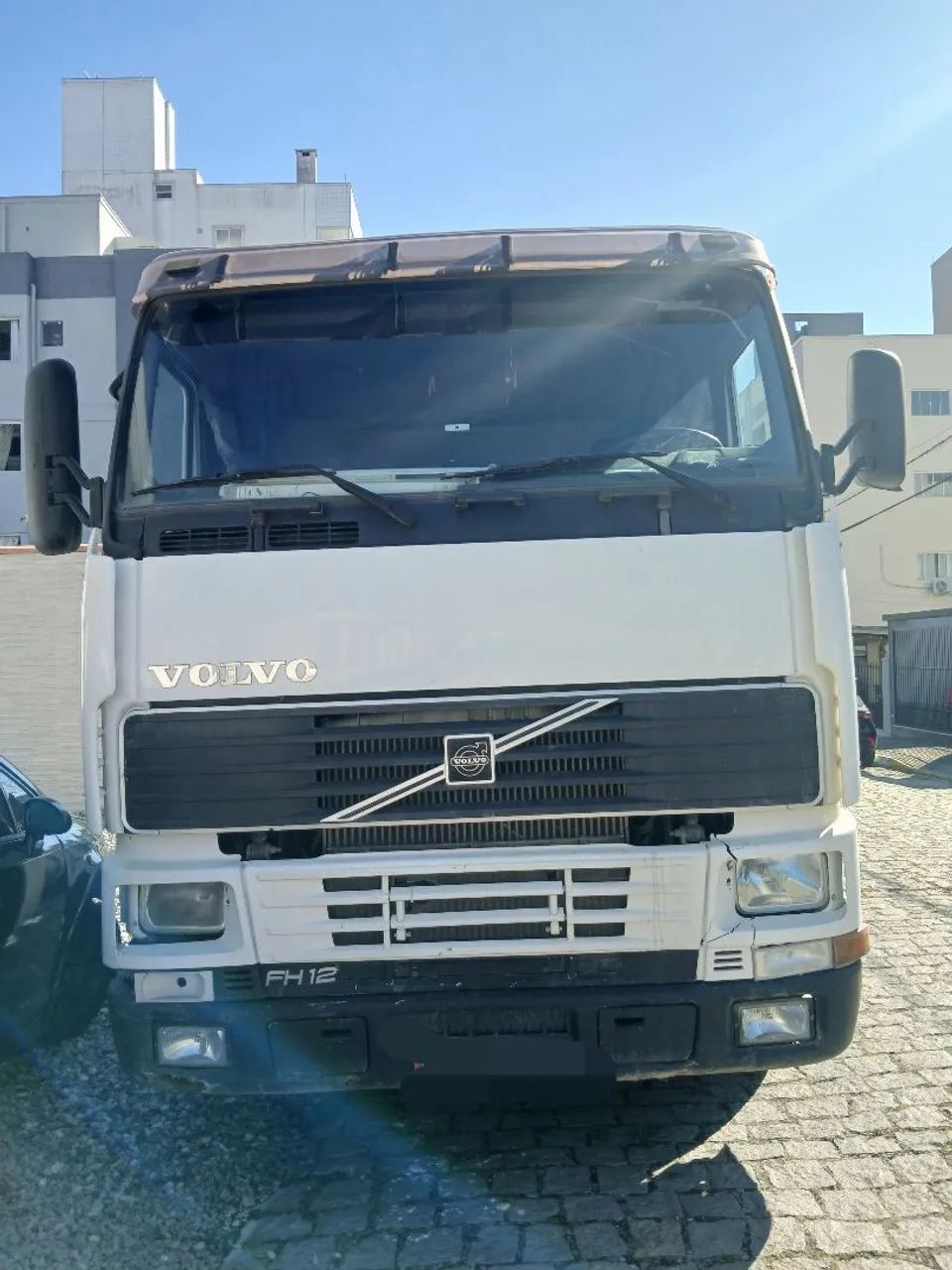 Caminhão volvo 