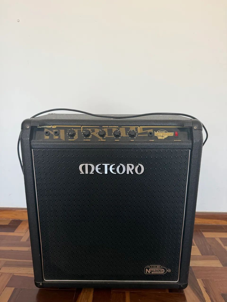 Amp p/ Baixo Meteoro Nitrous 150B