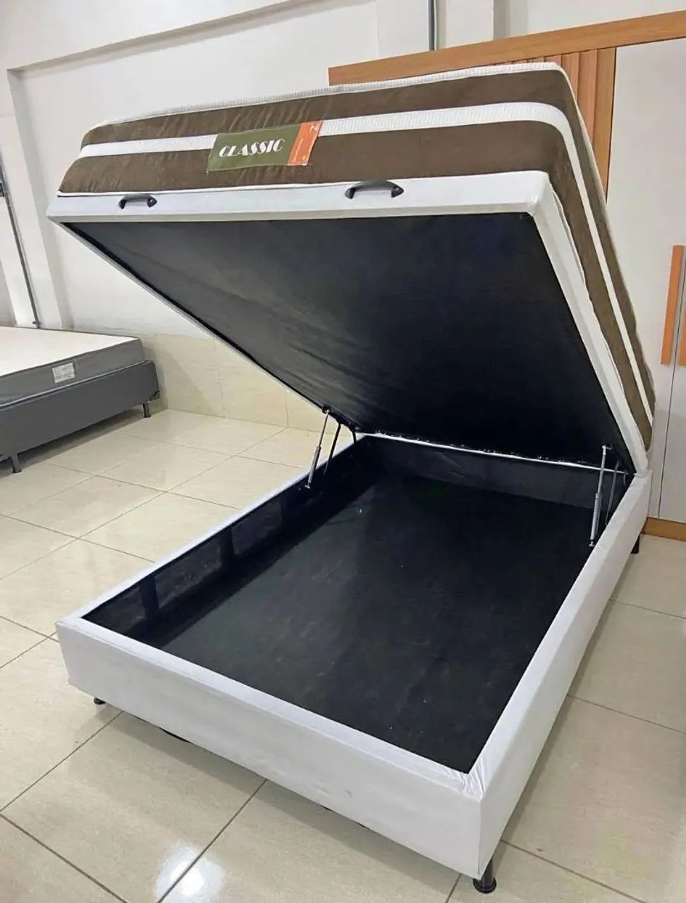 COLCHÃO CASAL ESPUMA D28 MOLAS ENSACADA + BASE BAÚ CASAL REFORÇADA 