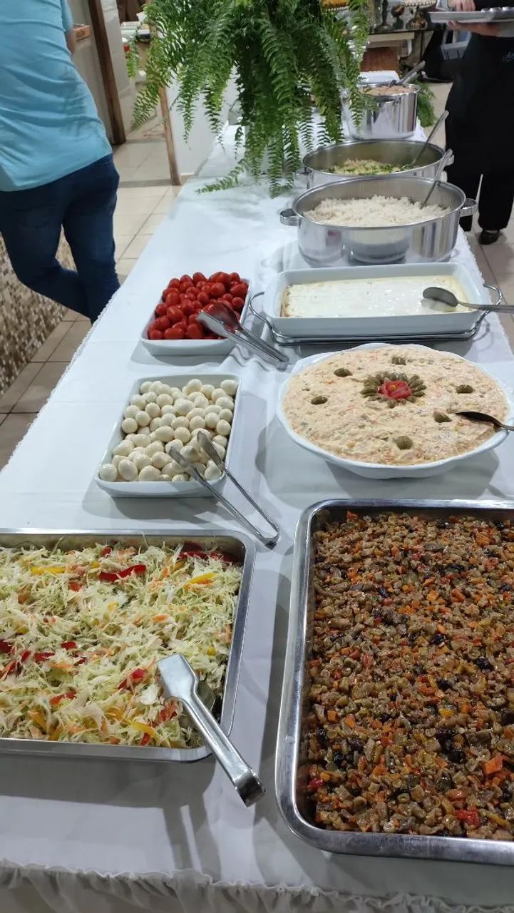 Serviços de Buffet: Churrasqueiro, Cozinheira e Garcons - Foto 2