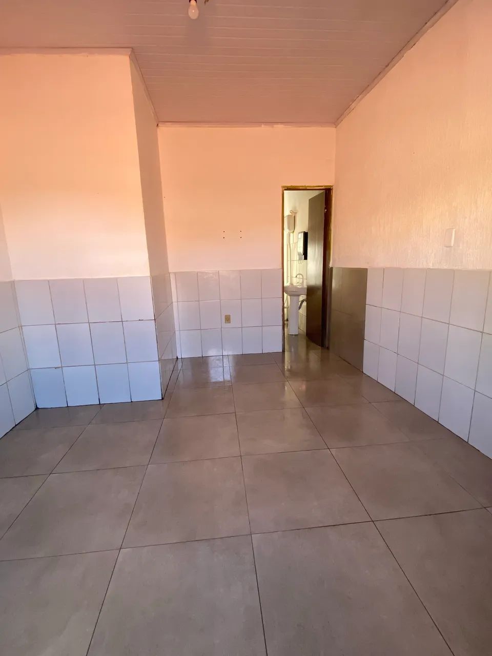 ALUGA-SE CASA NO VILA NOVA ? - Foto 2