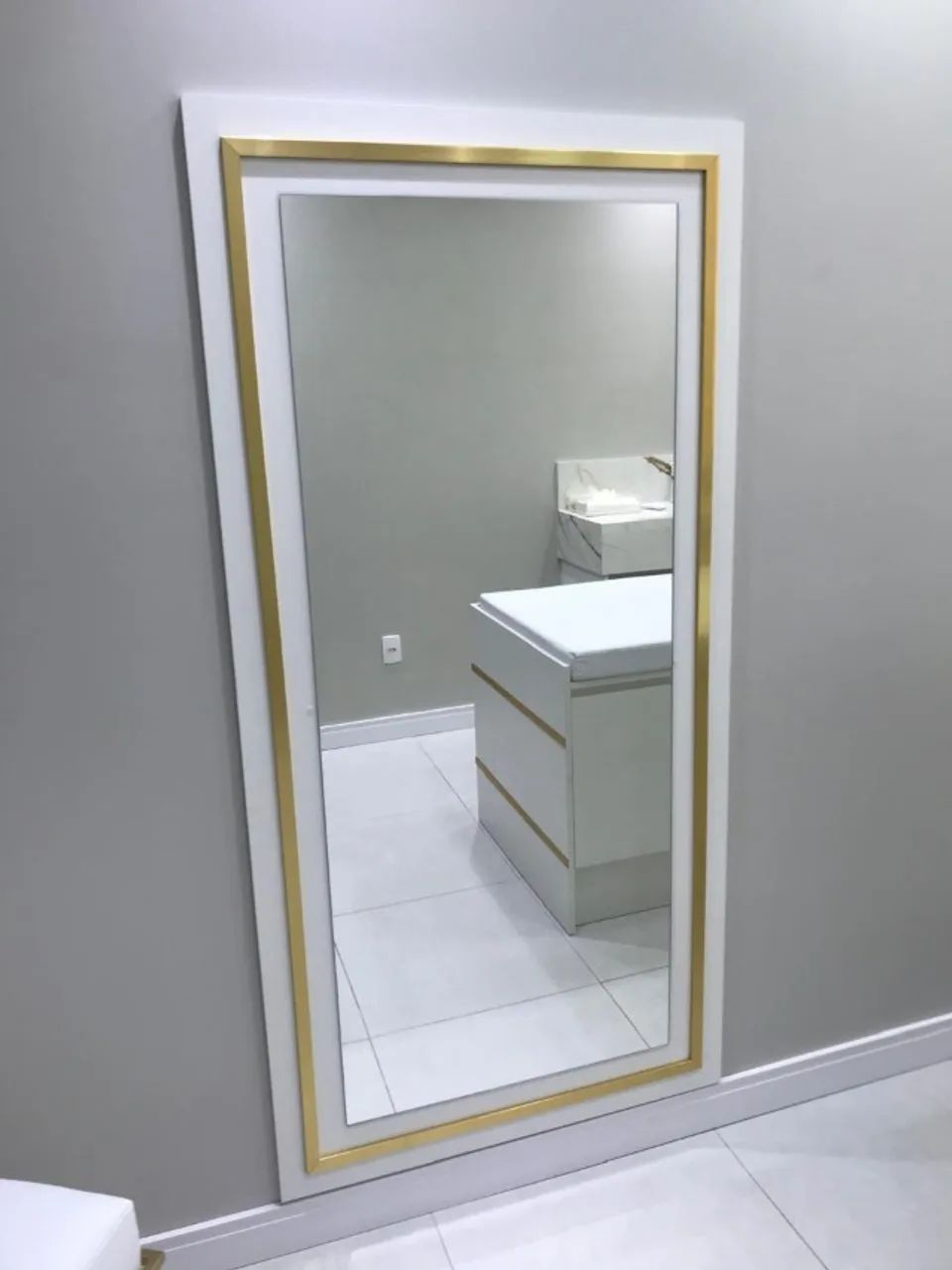 Espelho grande com fundo de MDF - Foto 3