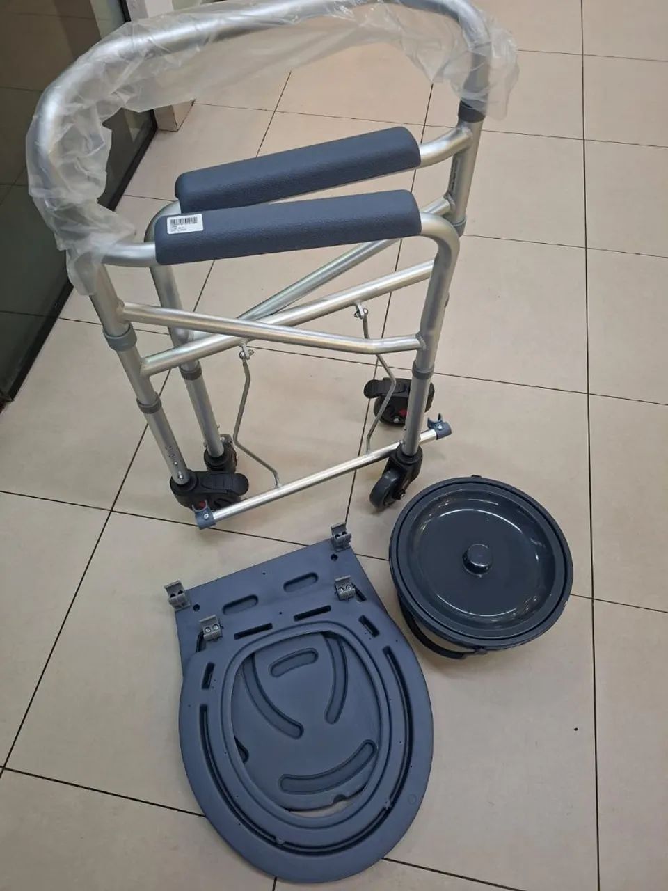 Cadeira de banho em aluminio  - Foto 4