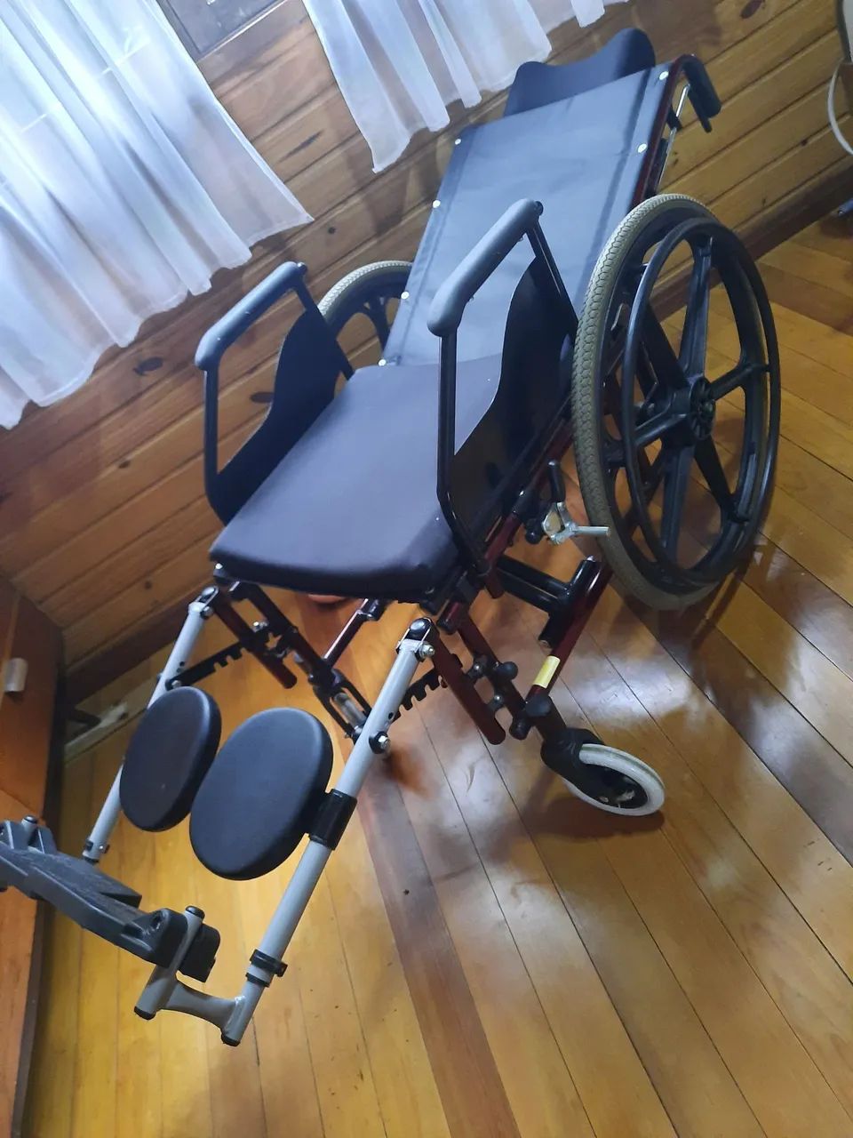 CADEIRA DE RODAS-TROCO  - Foto 2