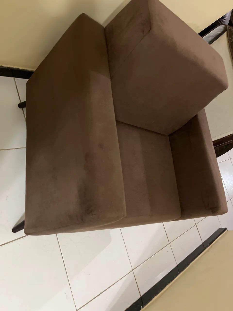 Poltrona De Veludo Confortável  - Foto 4