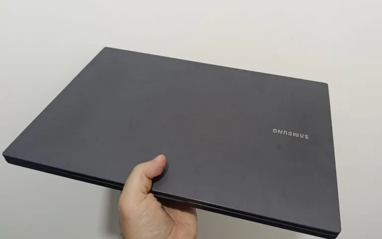 notebook samsung i5 11 geração 8 gigas e ssd com tela de 15 polegadas funcionando tudo - Foto 4