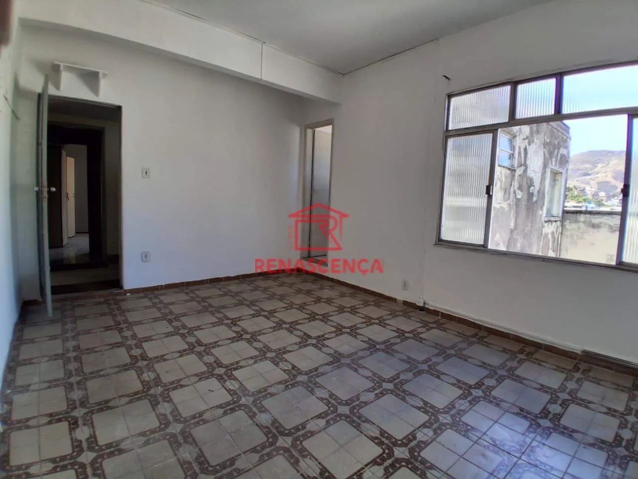 Sala Comercial em Cascadura  Avenida Ernani Cardoso.