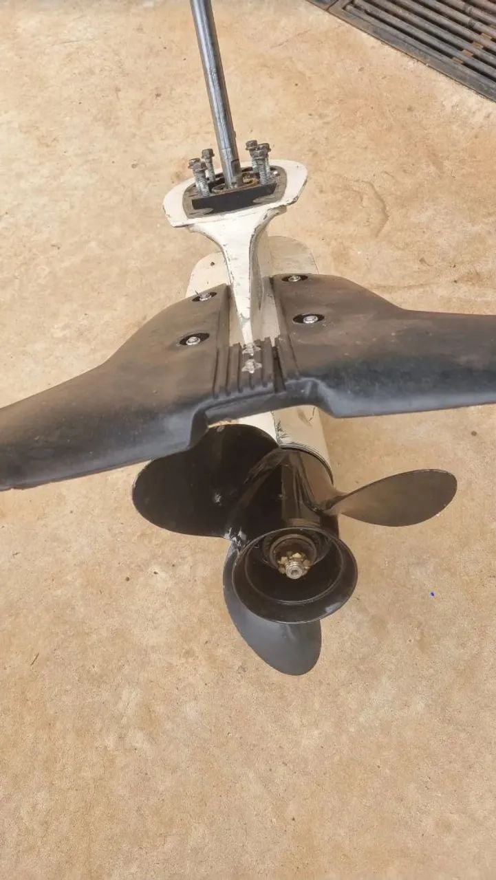 Rabeta completa motor jhonson 25hp usado