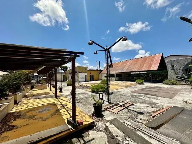 ALUGO -  IMÓVEL COMERCIAL - 1.120m2 - CIDADE DOS FUNCIONÁRIOS - Foto 4