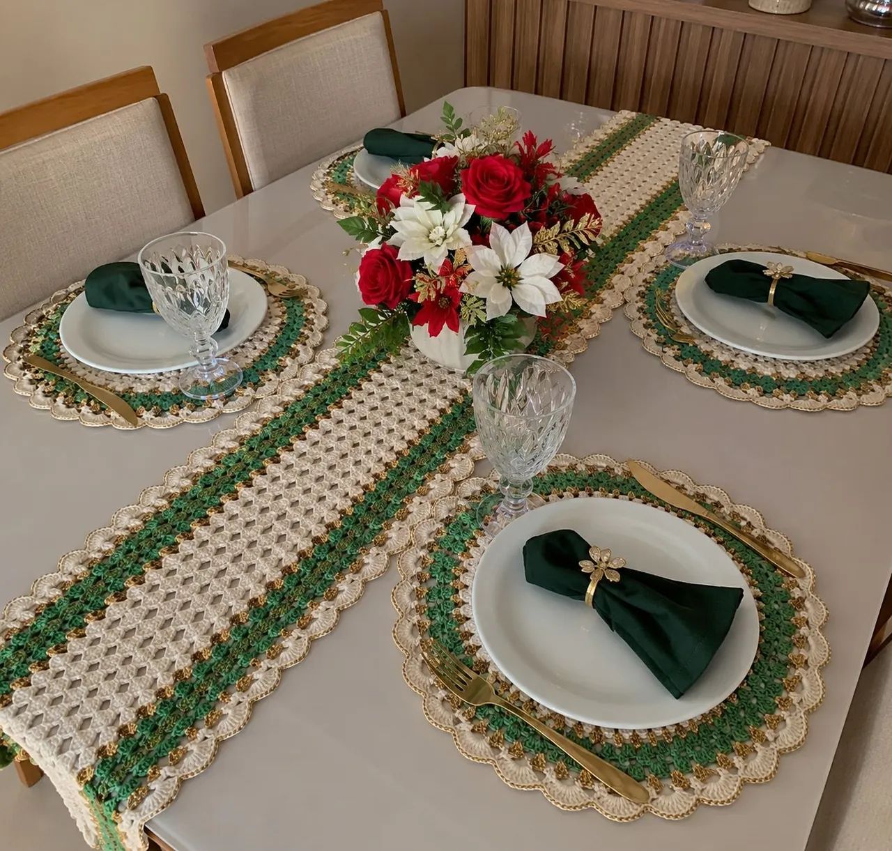Mesa posta em crochê 