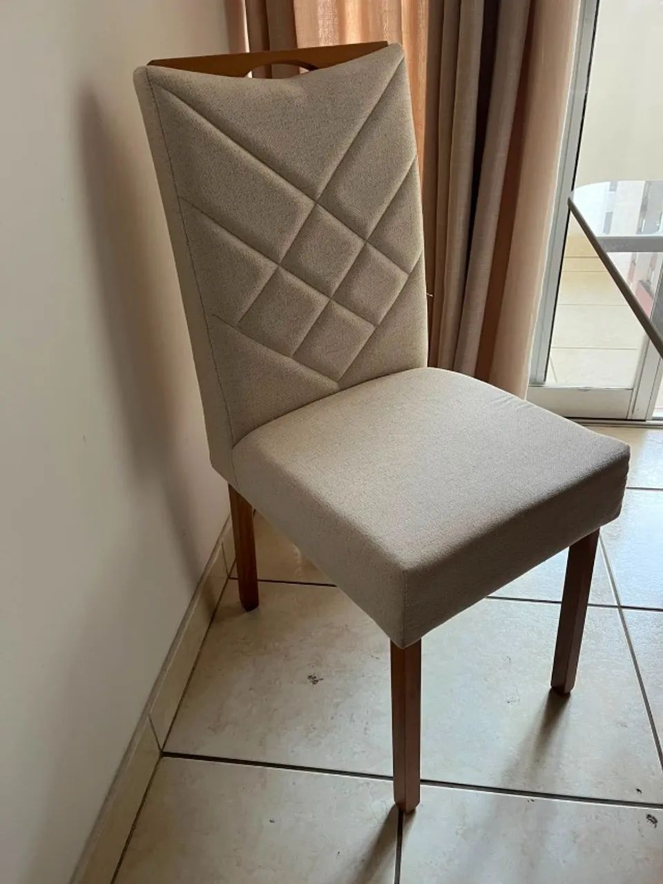 Conjunto de cadeiras - 6 unidades