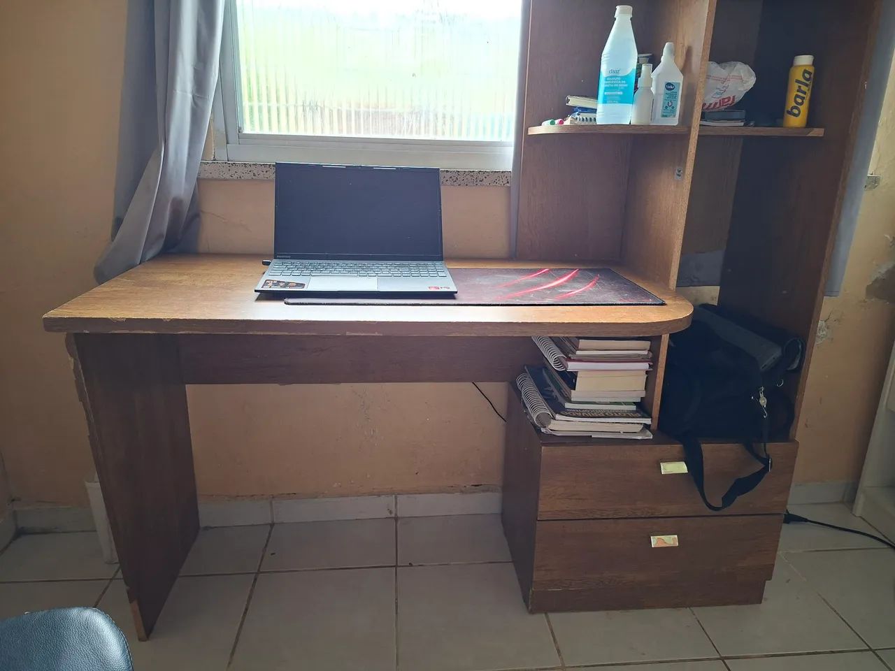 MESA DE ESCRITORIO
