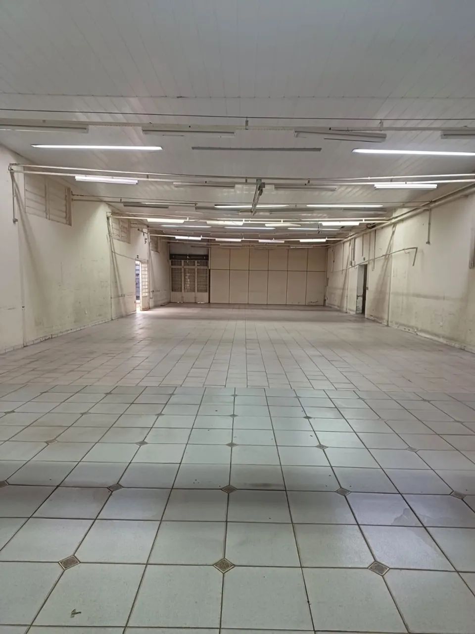 Prédio comercial na Av Julio de Castilho - Foto 3