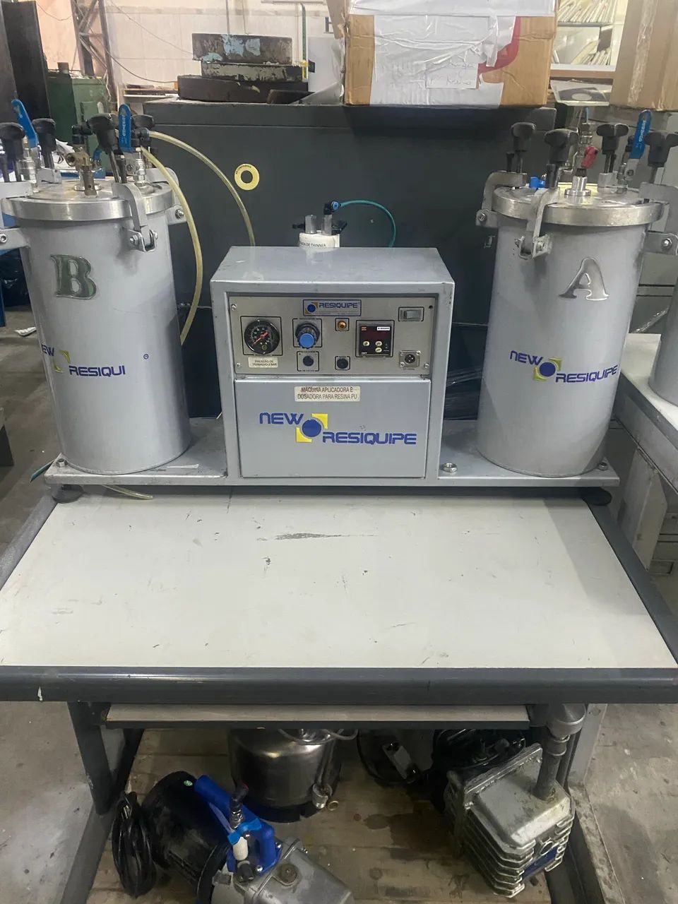 Máquina para aplicação de resina PU