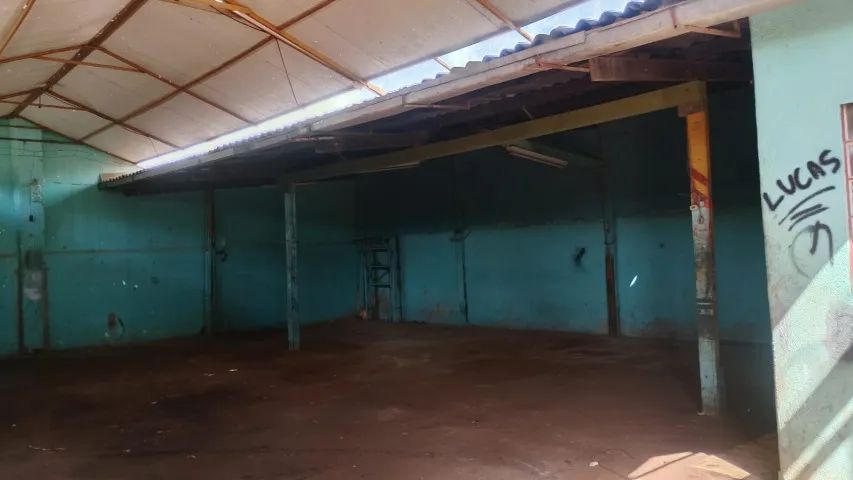 Galpão na Cidade Jardim (proximo da Avenida Leste-Oeste)-saida pra Trindade
