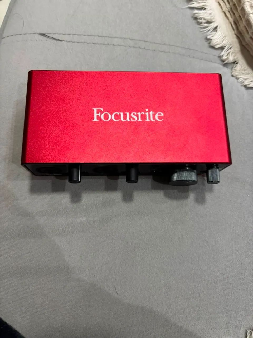 Scarlett 2i2 本体＋箱のみ Focusrite Scarlett 2i2 3? geração - Instrumentos musicais - Campo